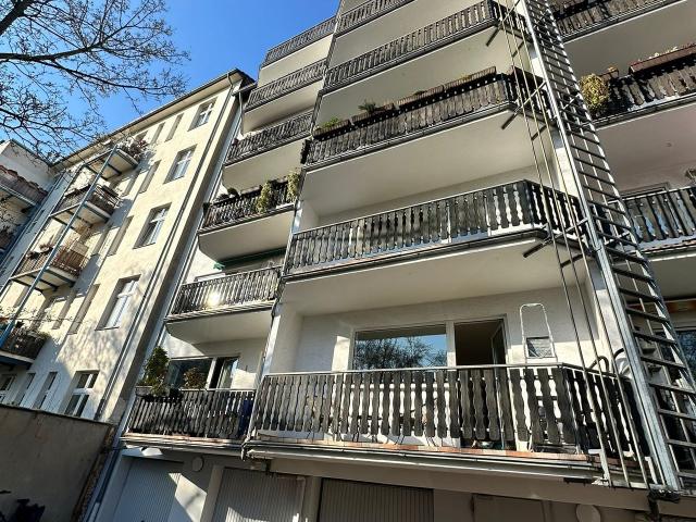 Luxury Fully Furnished Apartment in Prime Location – Cologne Südstadt Move in Ready, Balcony, Registration possible, Koln Amsterdam Apartments for Rent