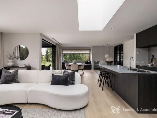 LUXURY FULLY FURNISHED EXECUTIVE LIVING