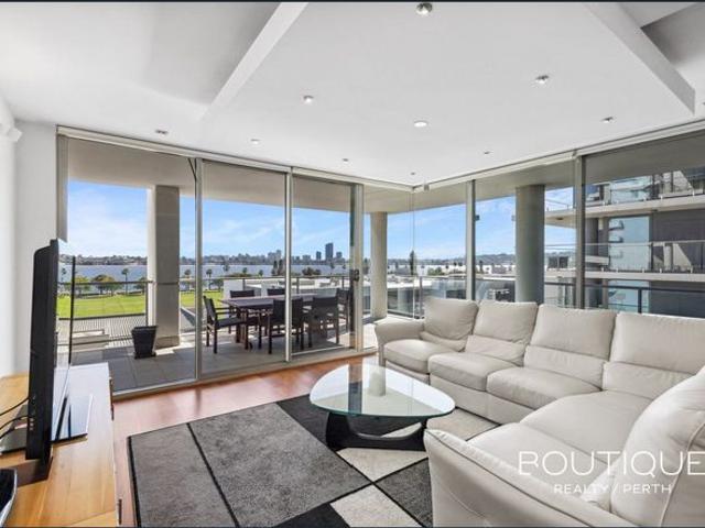 Luxury Fully Furnished 3x2 Apartment with Stunning Swan River Views