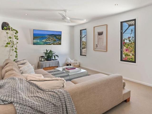 Luxury Fully Furnished 5 Bedroom Home in Sunrise Beach Dual Living Potential!