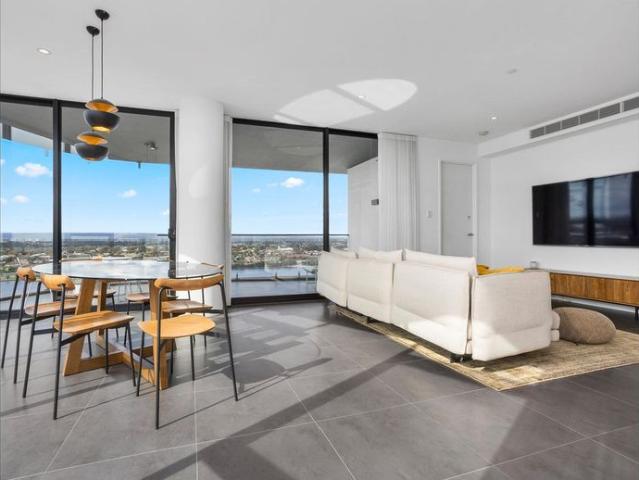 Luxury Furnished Apartment with Magnificent Vistas