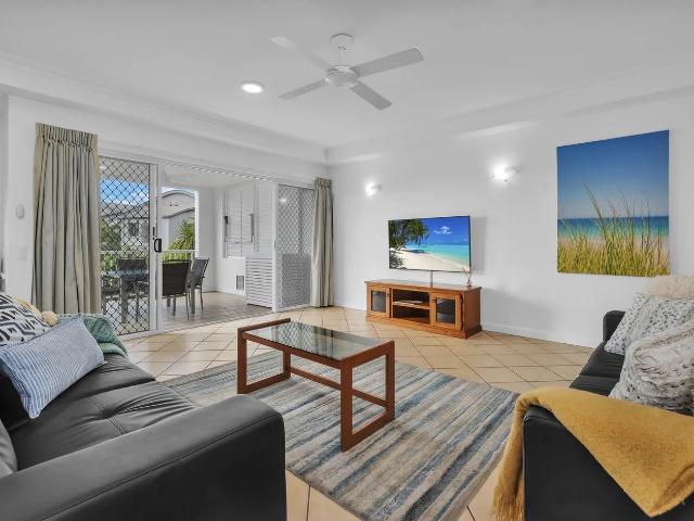 Luxury Furnished Coastal Apartment – Coolum Beach