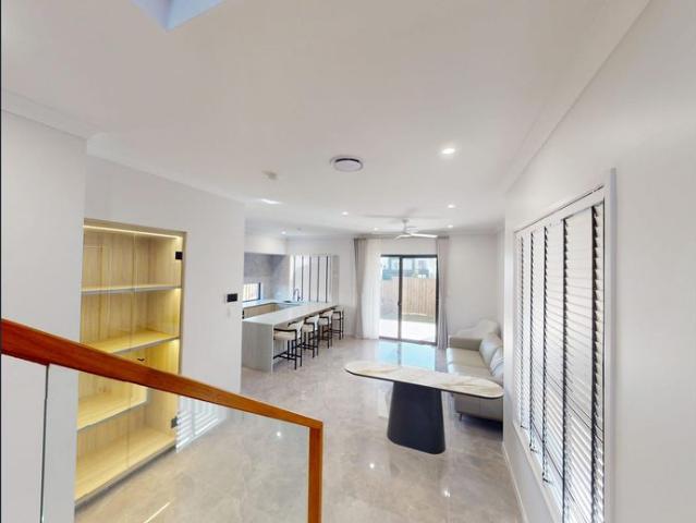 Luxury Furnished Family Home in Prestigious Rochedale