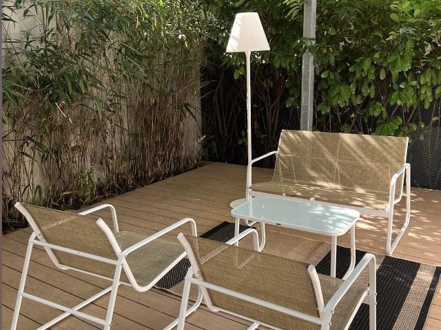 Luxury Furnished Historic Apartment with Terrace, Garage, Two Bedrooms & Gas Chimney in Prime Nordend Location, Frankfurt Amsterdam Apartments for Rent