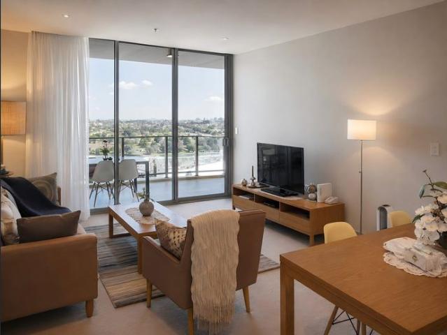 Luxury Furnished Riverside Apartment with Spectacular City Views