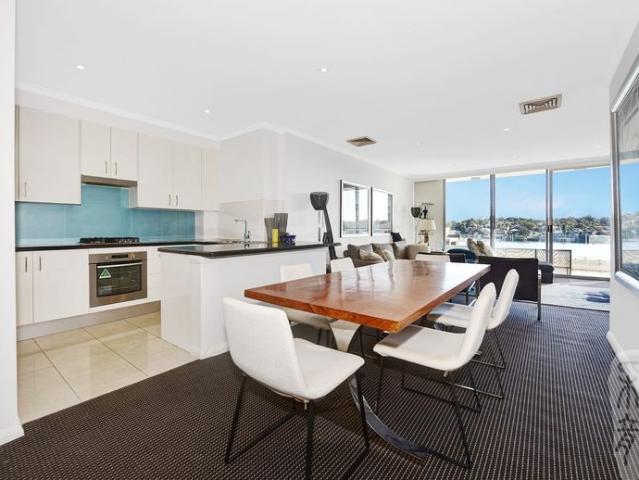 Luxury Furnished Waterview North Facing 3 Bedroom Apartment