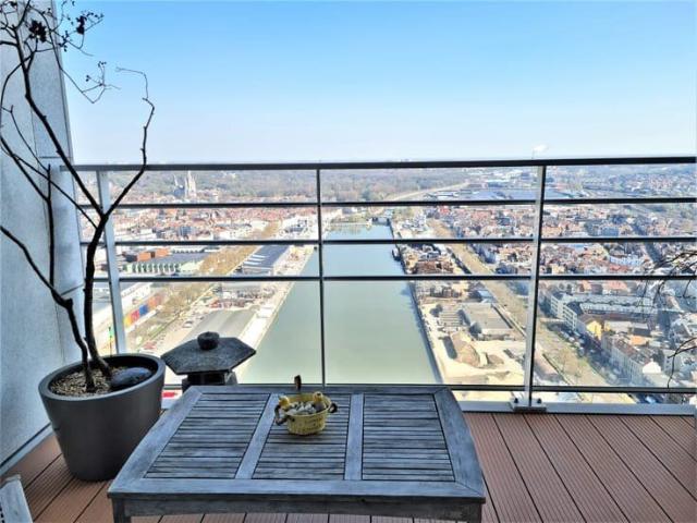 Luxury Furnished 1 Bedroom Apartment with panoramic view