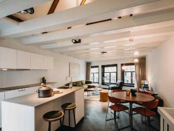 Luxury Furnished 2 Bedroom Apartment in Amsterdam City Centre