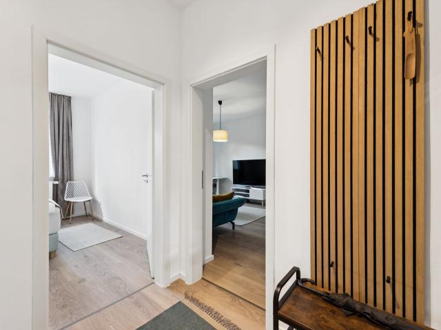 Luxury Furnished 2 Room Apartment in Munich Schwabing | All Inclusive | 6–18 Months, Munchen Amsterdam Apartments for Rent