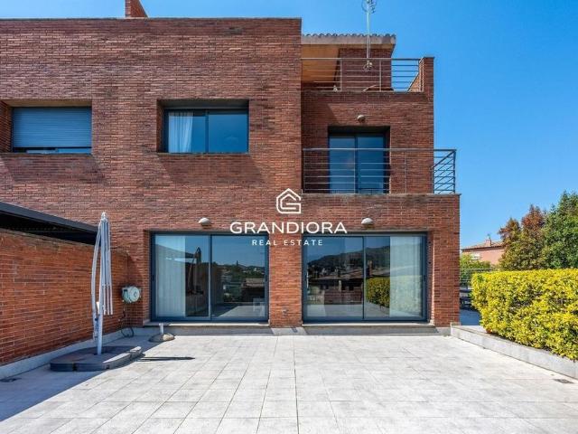 Luxury House for rent in Tiana, Spain