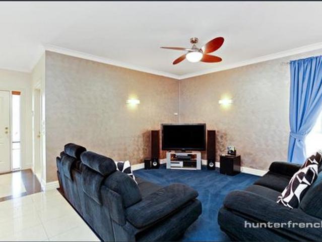 LUXURY HOUSE IN A GREAT LOCATION