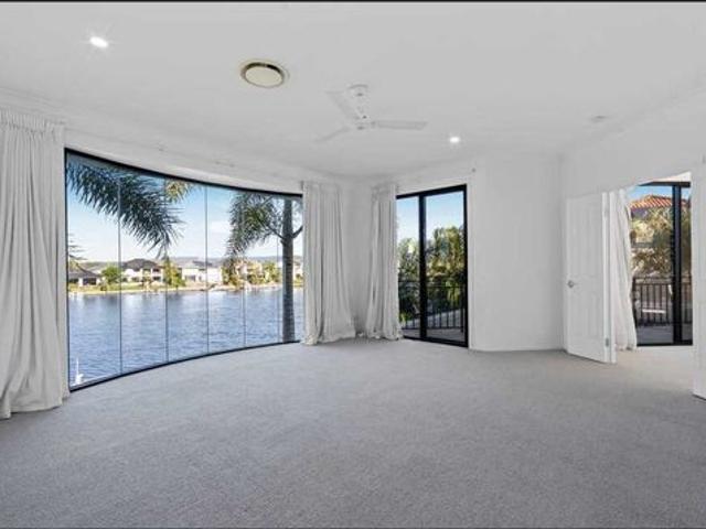 Luxury home with water front living! Sign contact today with ONE WEEK FREE RENT!