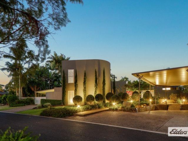 LUXURY HOME IN GATED ESTATE!
