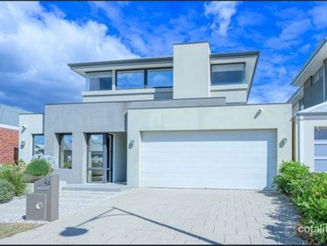 Luxury Home in Prime Harrisdale Location