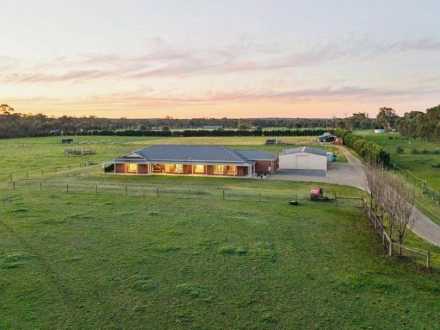 Luxury Home, Productive Farmlet, Endless Lifestyle Appeal