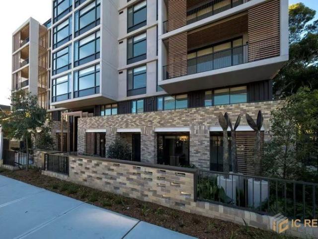 Luxury High Floor 3 Bed Living | Sweeping Views | 2 Secure Parking Spaces