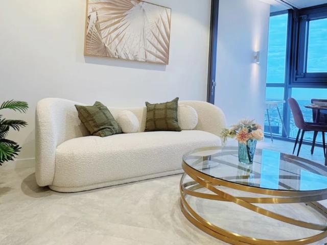 Luxury High Floor Living in the Heart of Brisbane City