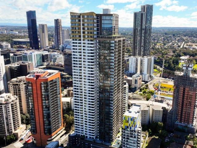 Luxury High Floor Living with Stunning City Views