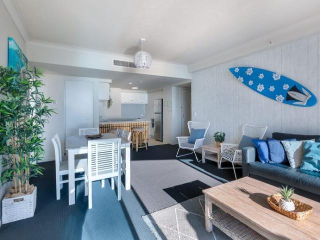 Luxury High Rise Living in the Heart of Surfers Paradise Fully Furnished