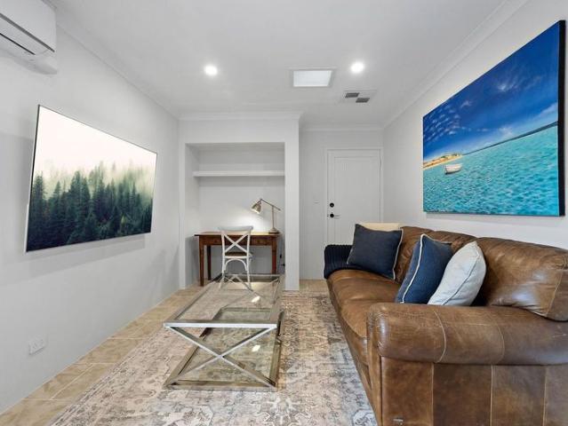 Luxury Hillarys Living: Fully Furnished 1 Bedroom Suite – Move In Ready!