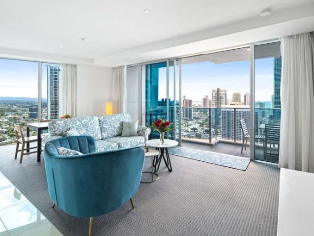 Luxury Hilton Living with Spectacular Ocean Views