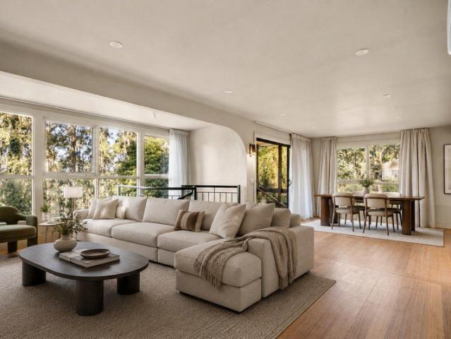 LUXURY IN THE HILLS