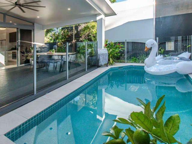 Luxury Inner City Living with Private Pool!