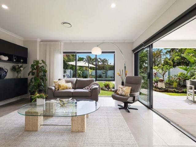Luxury Isle of Capri Living with Contemporary Elegance
