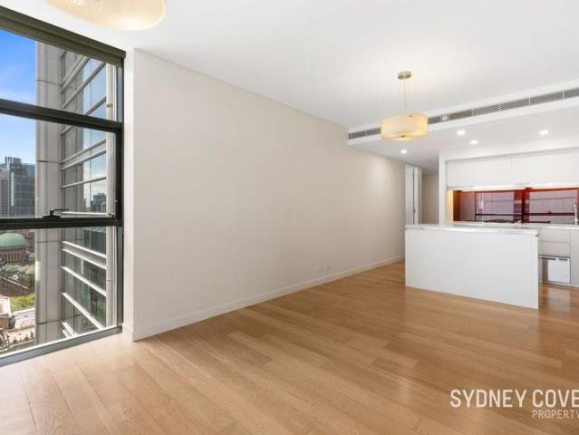 LUXURY ONE BEDROOM APARTMENT OFFERING THE ULTIMATE URBAN LIFESTYLE