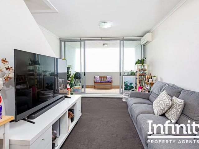 Luxury One Bedroom Apartment in the Heart of Dee Why