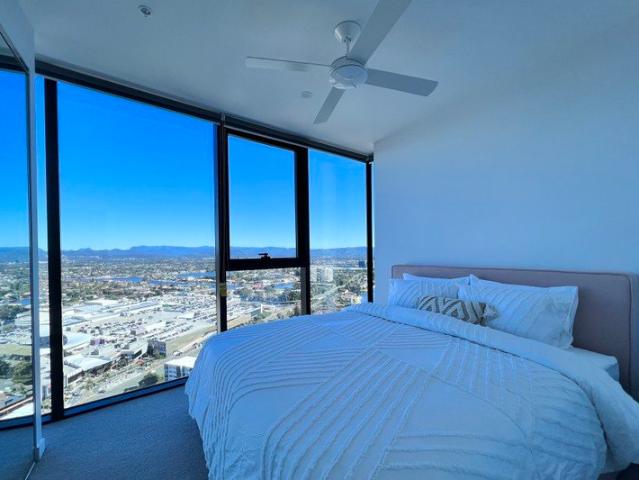 Luxury One Bedroom Apartment