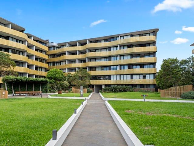 Luxury One Bedroom Apartment