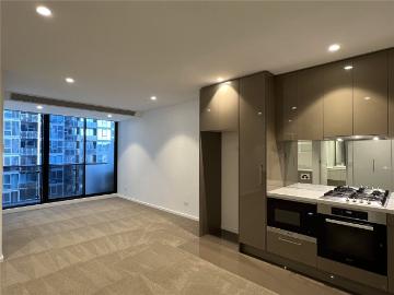 Luxury One Bedroom With Study Area Perfect For WFH!