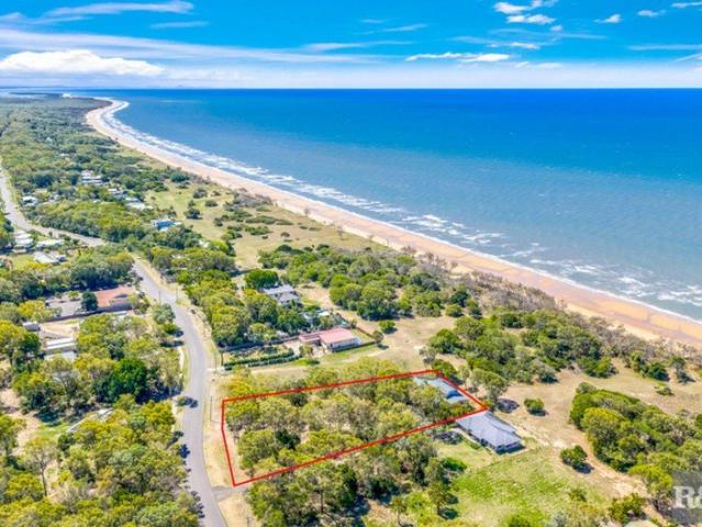 Luxury Oceanfront Living on One Acre at Moore Park Beach