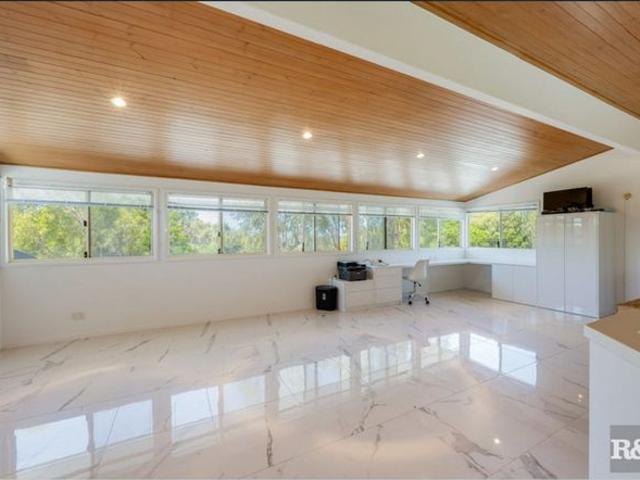 Luxury Oceanfront Living on One Acre at Moore Park Beach