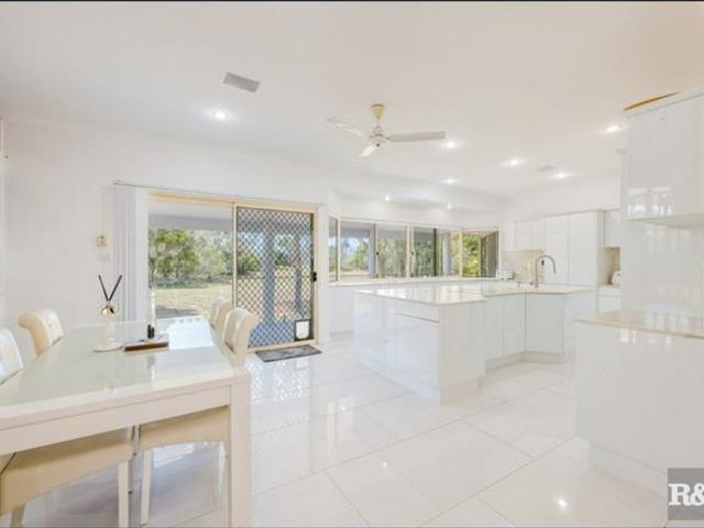 Luxury Oceanfront Living on One Acre at Moore Park Beach