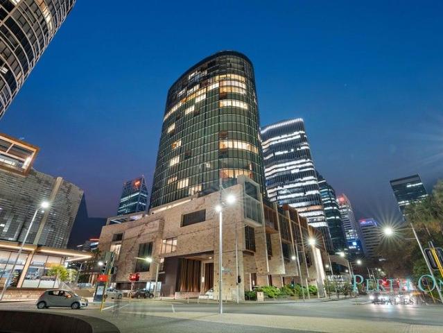 Luxury Opulent City Living At The Towers in Elizabeth Quay