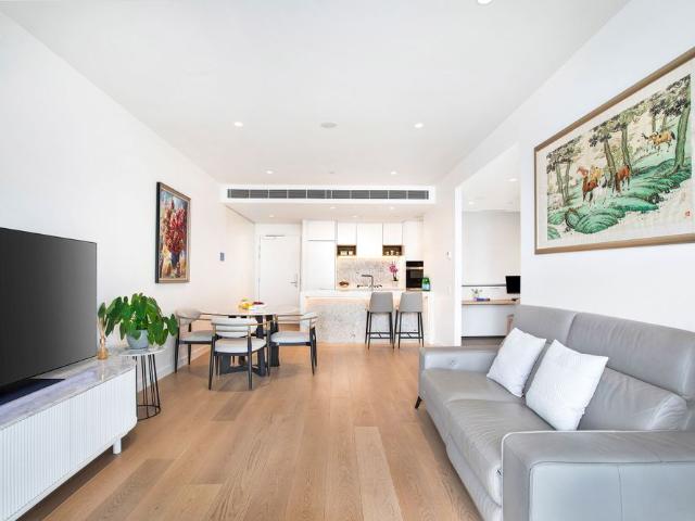 Luxury Oversized 1 Bedroom Plus Study with Harbour Views for Lease |Unfurnished