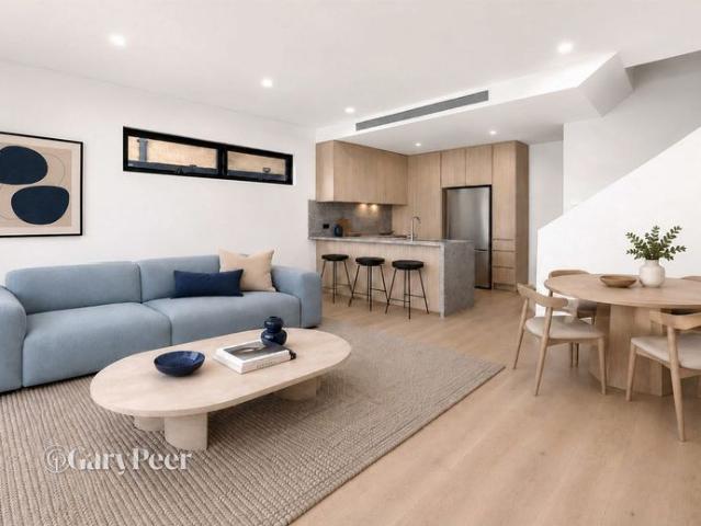 Luxury Low Maintenance Lifestyle Awaits!