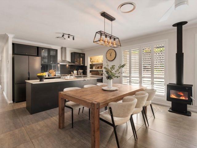 Luxury Lowset Silkwood Estate Residence with Caravan Space, Resort Style Entertaining & Effortless Living