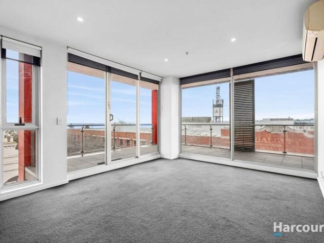 Luxury, Location and Uninterrupted Bay Views