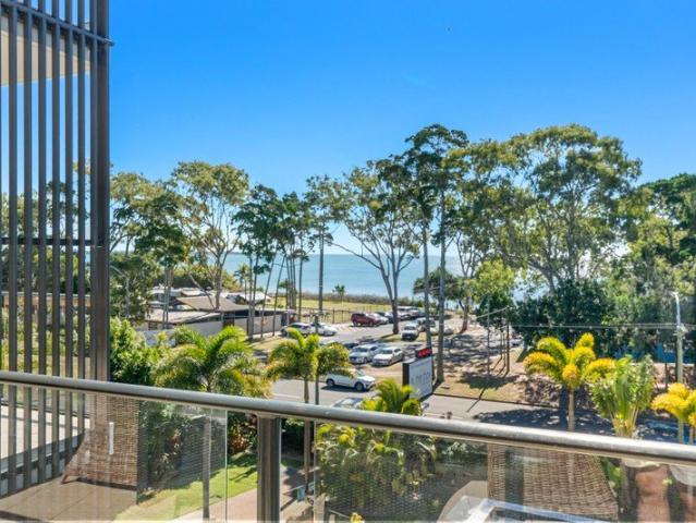 Luxury, Location & Lifestyle on the Esplanade