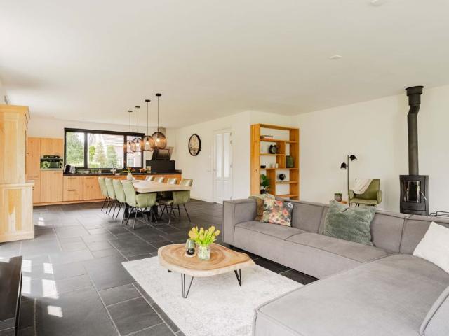 Luxury long stay bungalow in Made