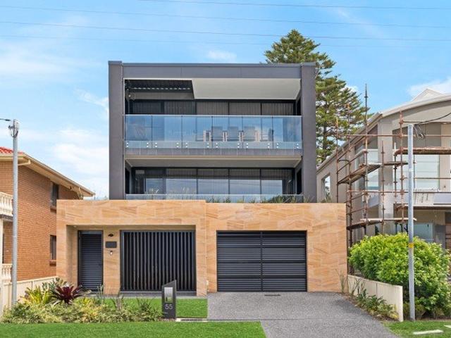 Luxury Lakefront Living with Dual Accommodation & Stunning Views