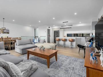 Jindabyne, Snowy River, Victoria - Balcony
