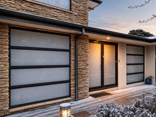 Luxury Lakeside Living in the Heart of Daylesford