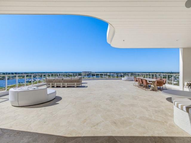 Luxury Lakeside Living POOL, BBQ AREA, LUX LOUNGE WTH POOL TABLE & ROOFTOP ACCESS