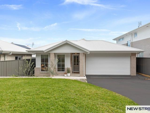 Luxury Lakeside Living with Premium Finishes Throughout