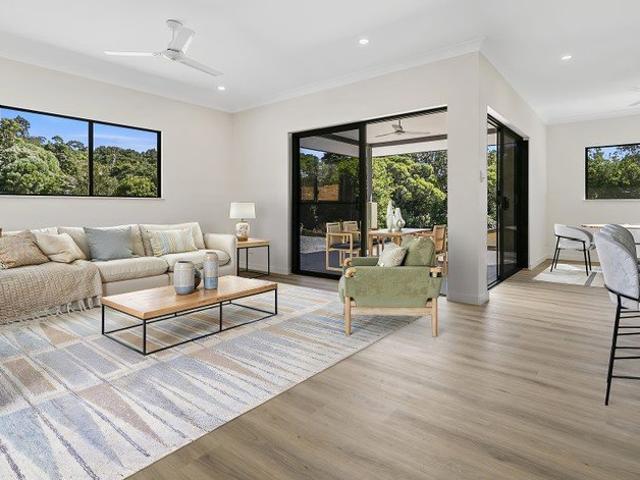 Luxury Living Meets Nature Brand New Dual Wing Home on 3,636m²