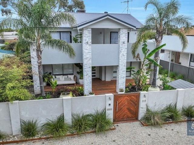 Luxury Living on Campaspe Esplanade